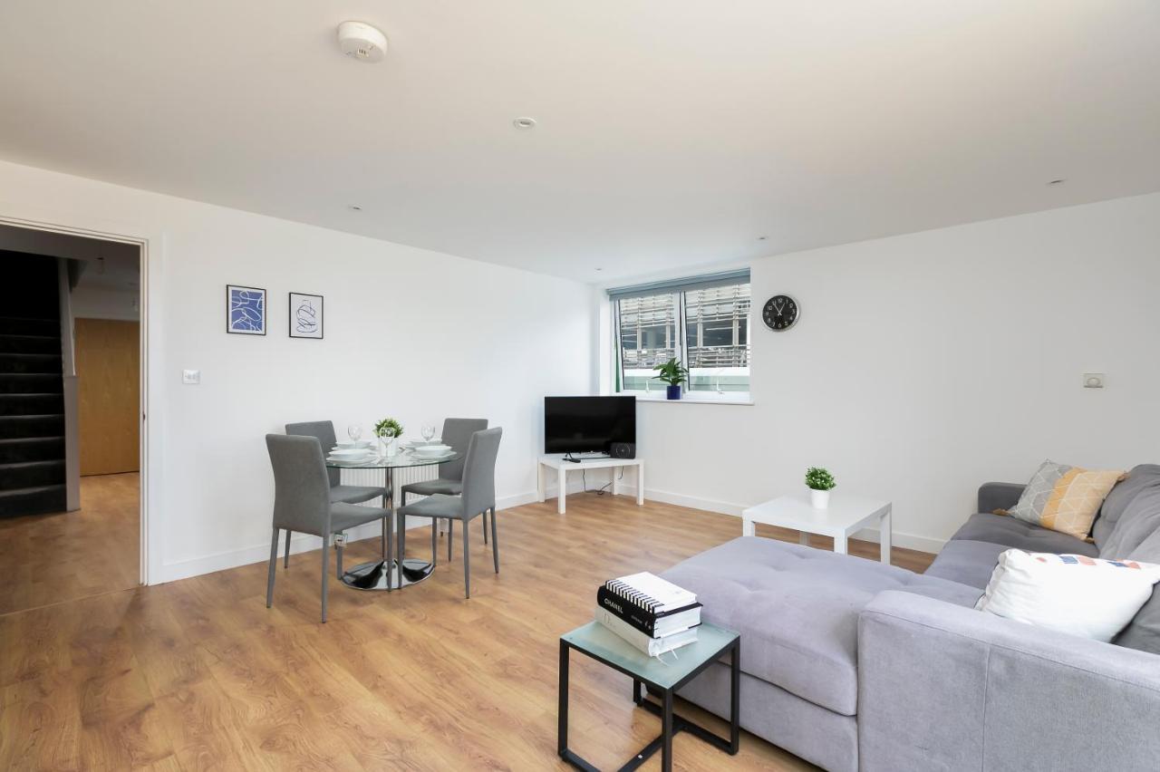 Skyvillion - 4 Bed Luxury Apartment With Balcony & Parking Enfield Eksteriør billede
